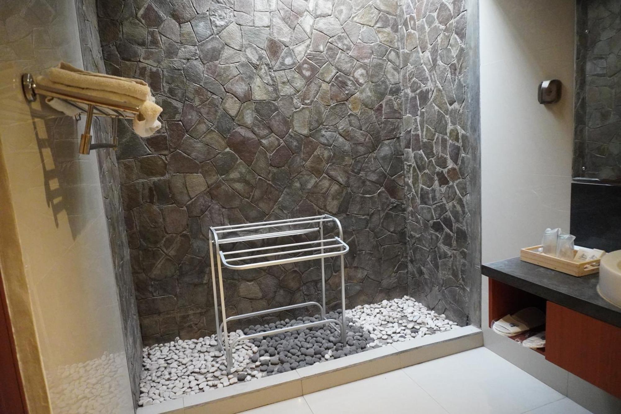 Watu Dodol Hotel & Restaurant Banyuwangi  Ngoại thất bức ảnh